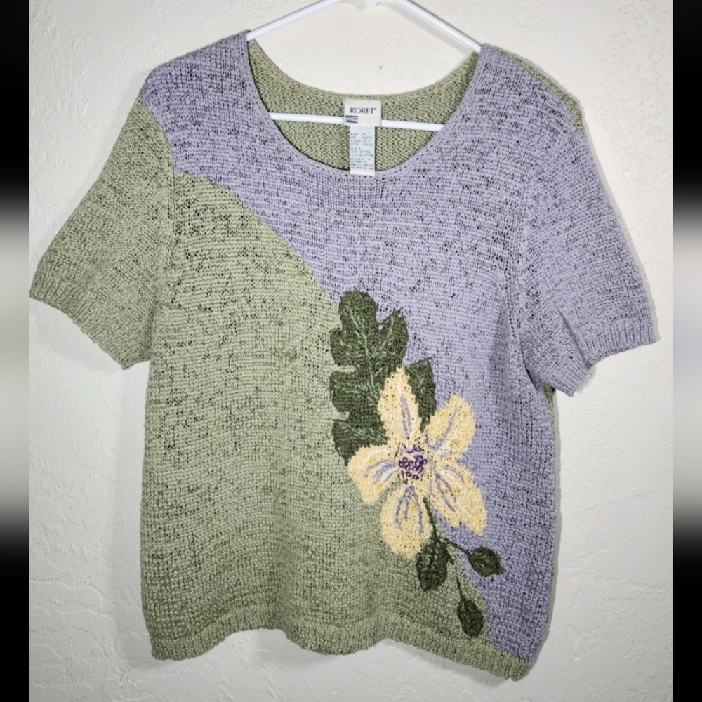 Vintage Koret Womrns Size L Floral Knit Short Sleeve Sweater Lavender & Sage